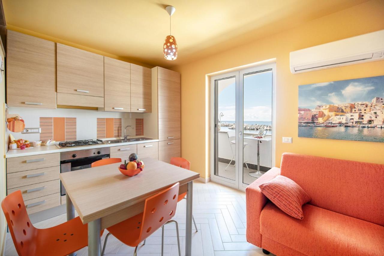 Casa Cinzia In Marina Di Corricella Villa Procida Bagian luar foto