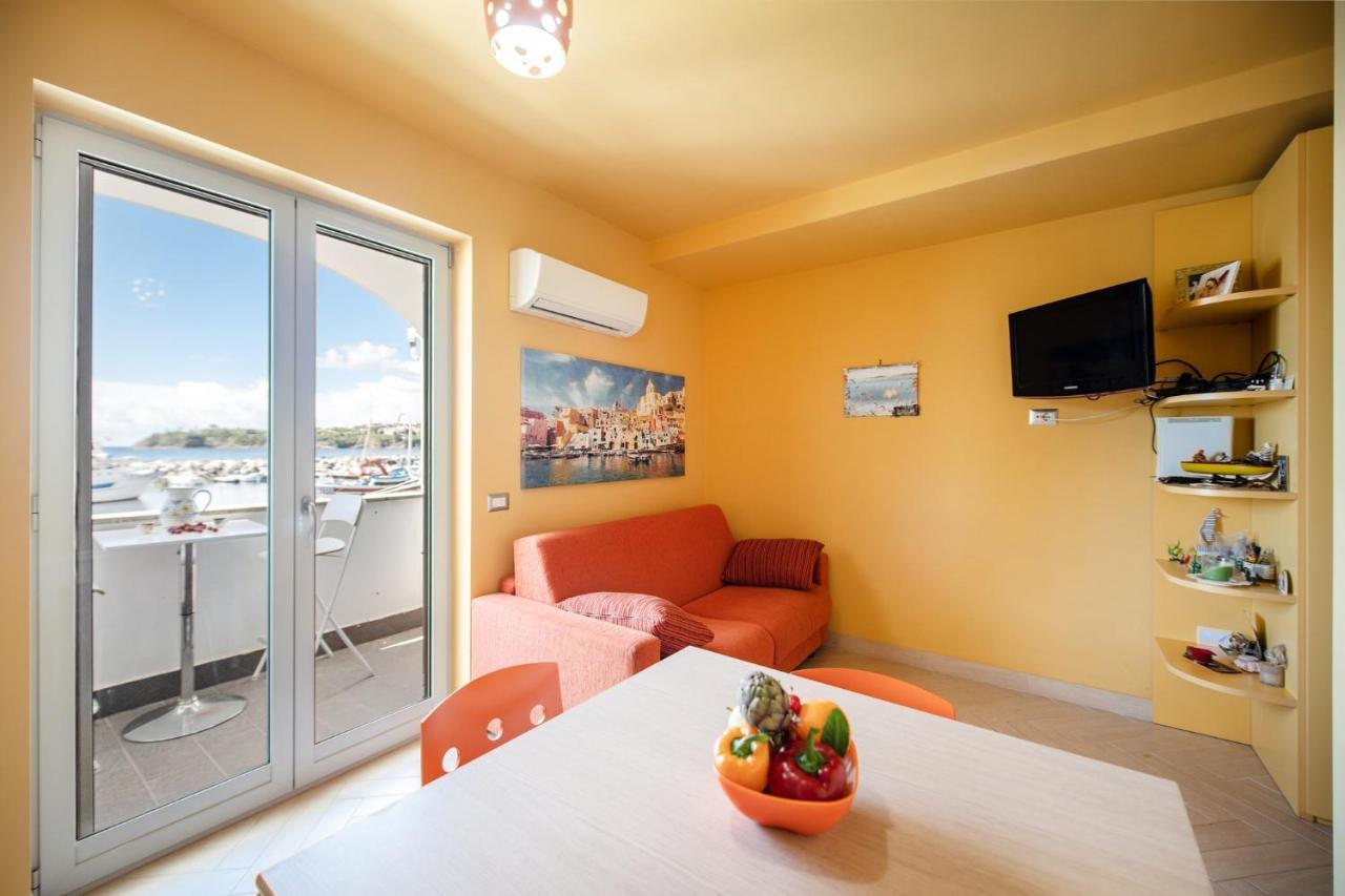Casa Cinzia In Marina Di Corricella Villa Procida Bagian luar foto
