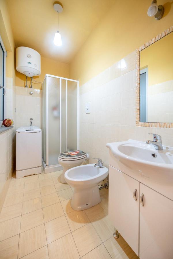 Casa Cinzia In Marina Di Corricella Villa Procida Bagian luar foto
