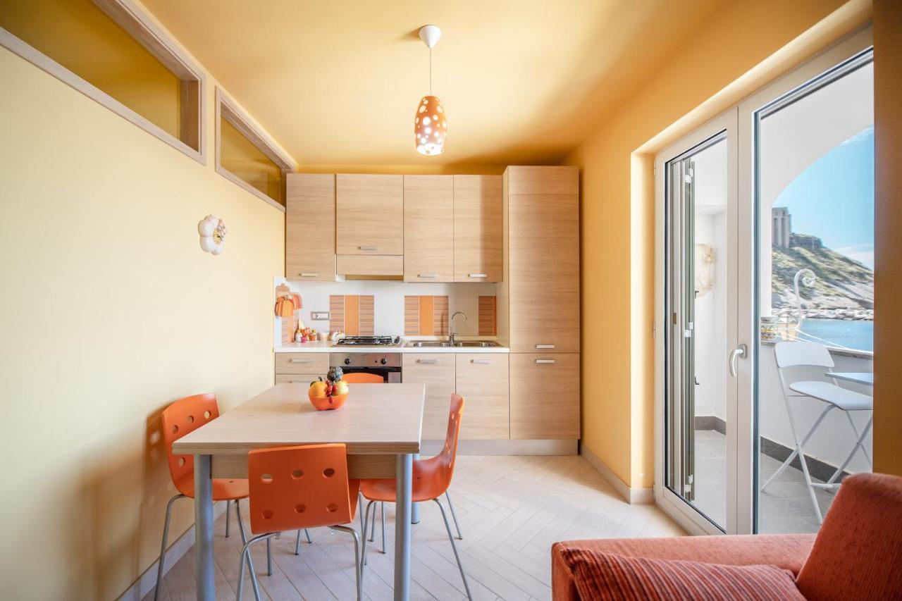 Casa Cinzia In Marina Di Corricella Villa Procida Bagian luar foto