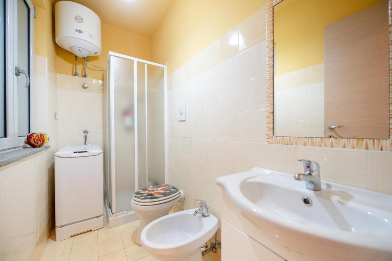 Casa Cinzia In Marina Di Corricella Villa Procida Bagian luar foto