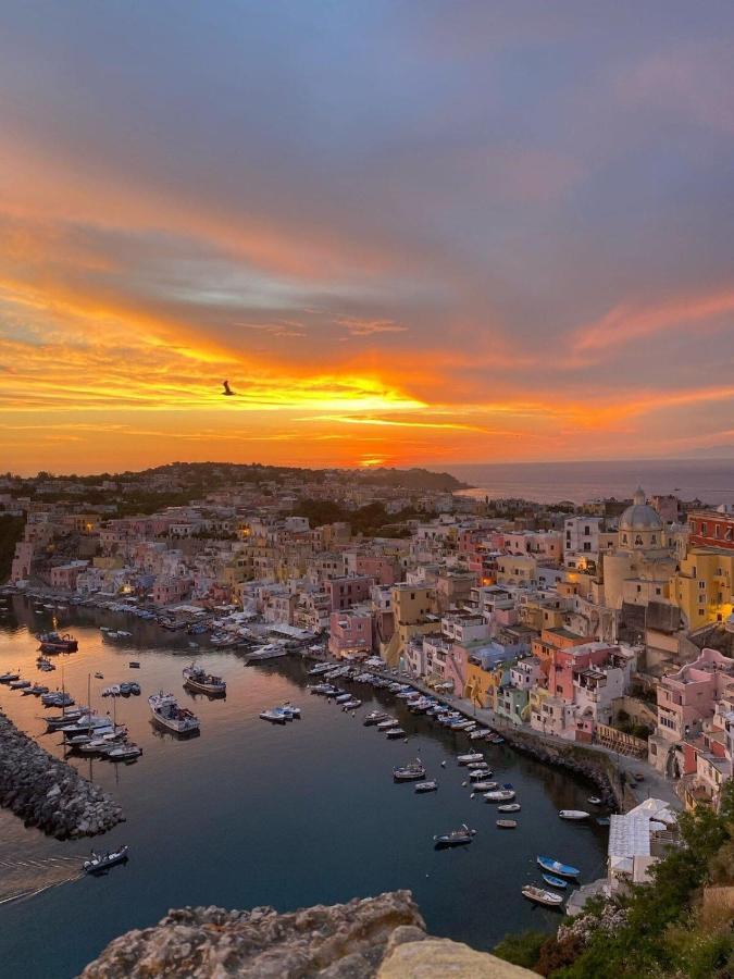 Casa Cinzia In Marina Di Corricella Villa Procida Bagian luar foto